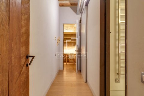 Huoneisto myytävänä Barcelona, Espanja, 1 makuuhuone, 66 m2 No. 166794 - kuva 19