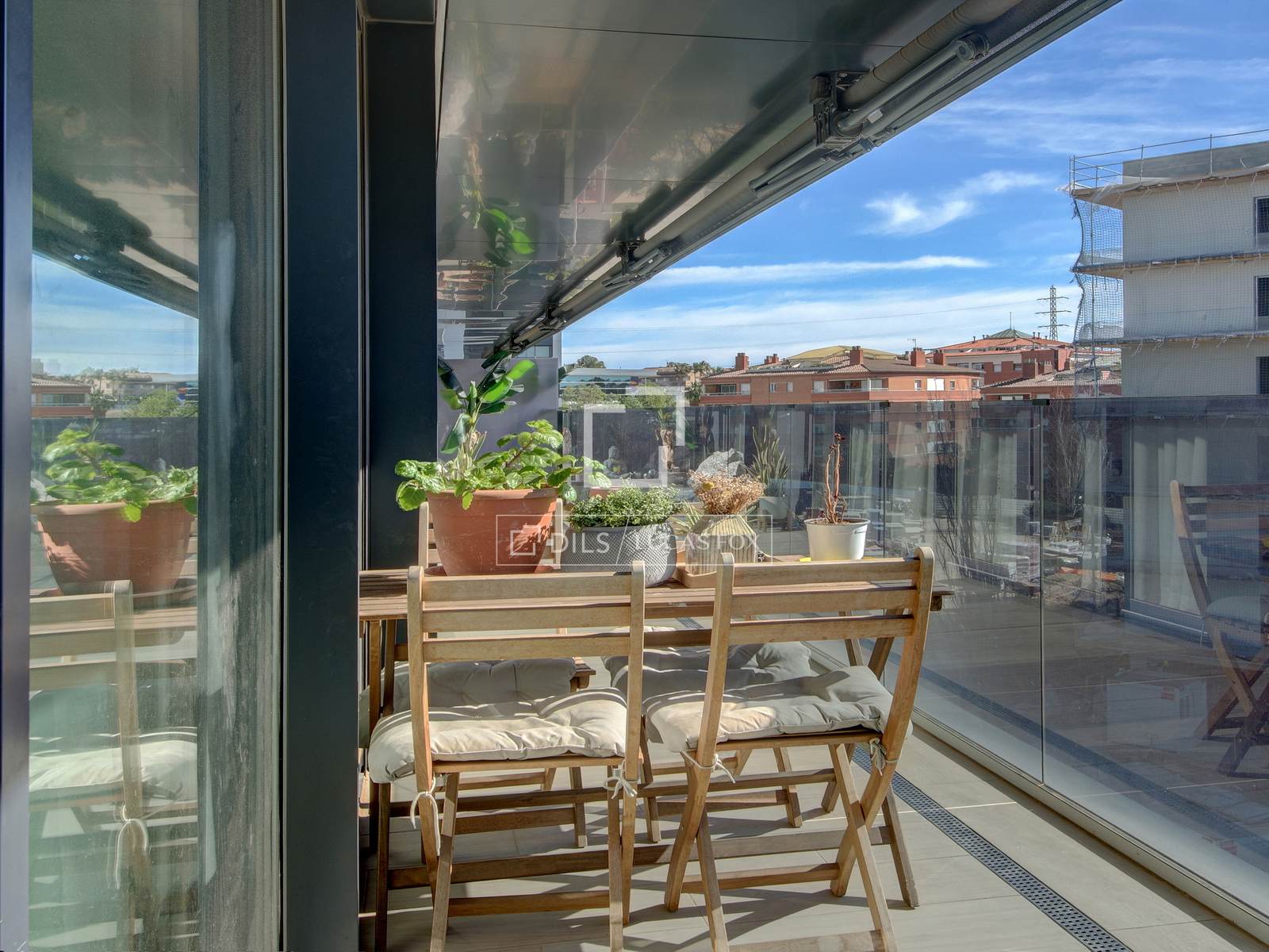 Dzīvoklis Sant Just Desvern, Barcelona, Spānijā 4 istabas, 133 m2 Nr. 166798