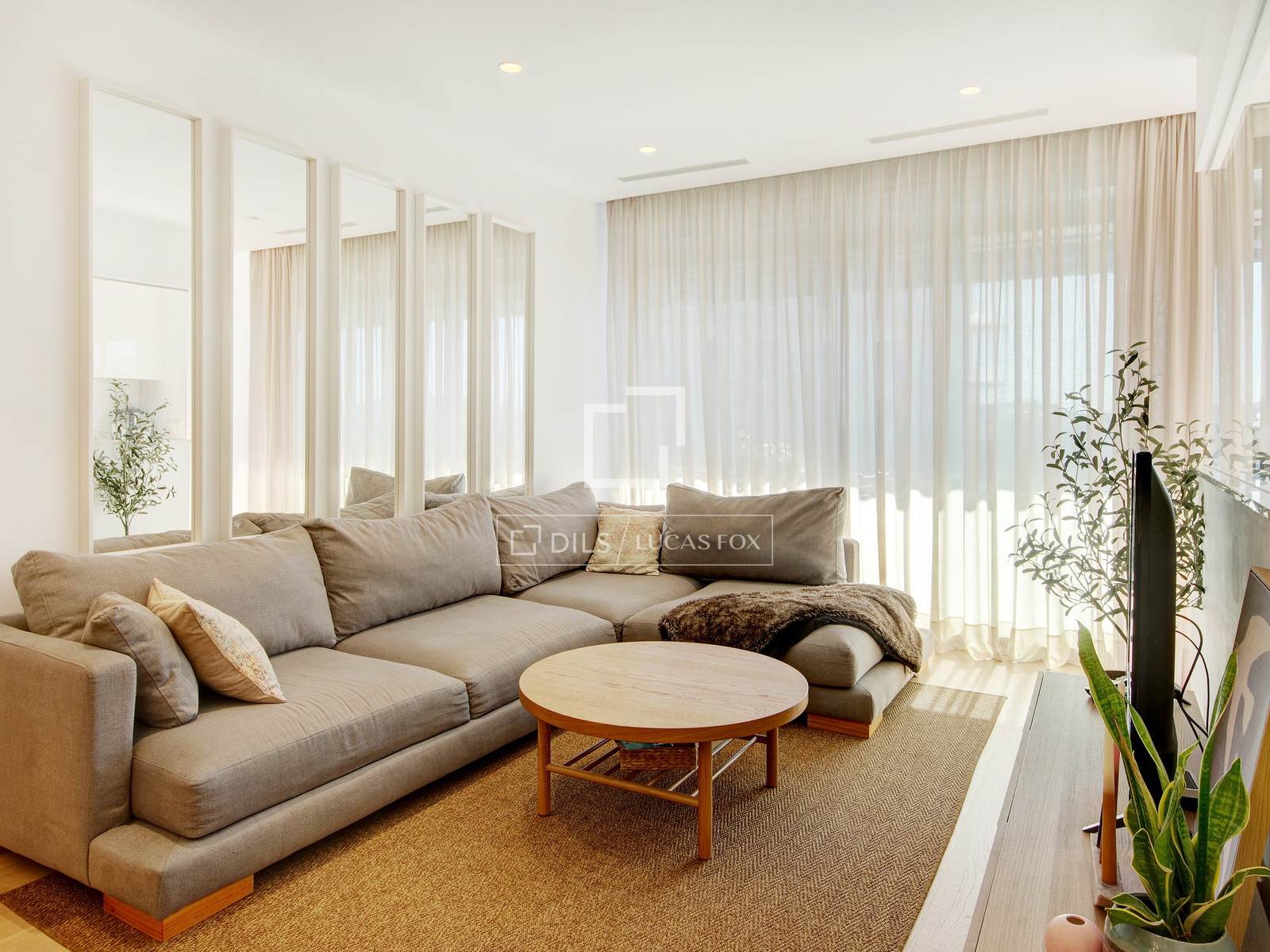 Dzīvoklis Sant Just Desvern, Barcelona, Spānijā 4 istabas, 133 m2 Nr. 166798