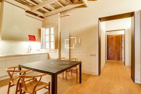 Apartament w Barcelona, Hiszpania 2 sypialnie, 160 mkw. nr 166795 – zdjęcie 28