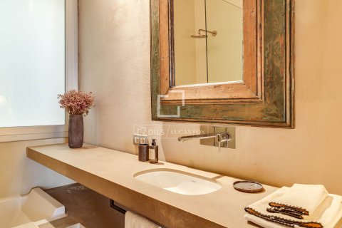 Apartament w Barcelona, Hiszpania 2 sypialnie, 160 mkw. nr 166795 – zdjęcie 24