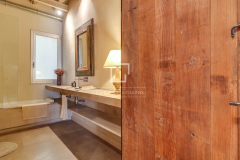 Apartament w Barcelona, Hiszpania 2 sypialnie, 160 mkw. nr 166795 – zdjęcie 25