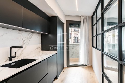 Apartament w Barcelona, Hiszpania 3 sypialnie, 123 mkw. nr 166796 – zdjęcie 9