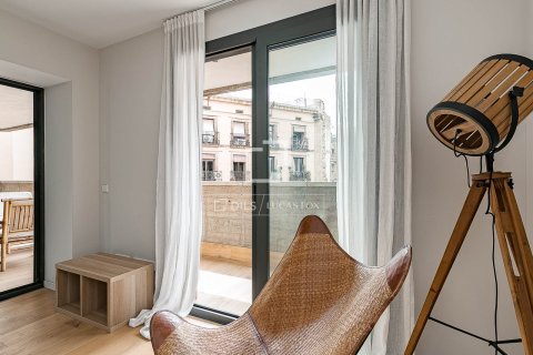 Apartament w Barcelona, Hiszpania 3 sypialnie, 123 mkw. nr 166796 – zdjęcie 17