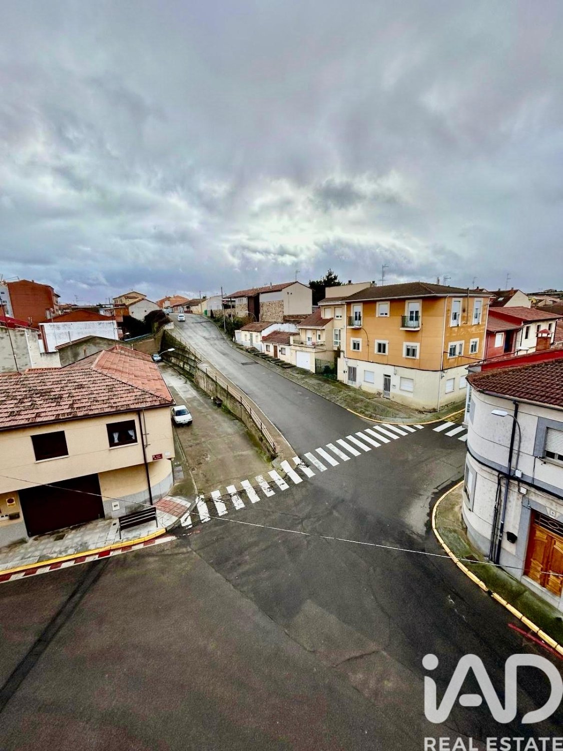 Apartment in La Baneza, Leon, Spain 3 bedrooms, 164 sq.m. No. 185026