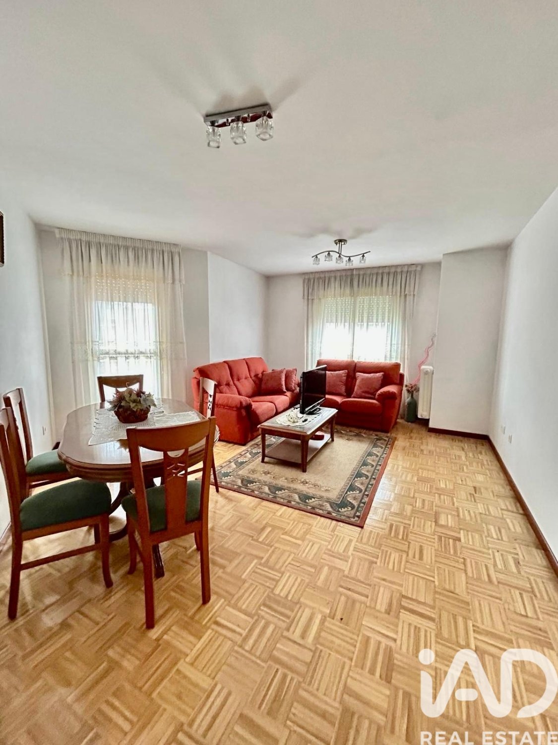 Apartment in La Baneza, Leon, Spain 3 bedrooms, 164 sq.m. No. 185026