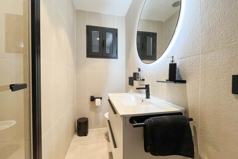 Villa en venta en Santa Ponsa, Mallorca, España 3 dormitorios, 200 m2 No. 143400 - foto 17