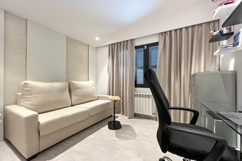 Villa en venta en Santa Ponsa, Mallorca, España 3 dormitorios, 200 m2 No. 143400 - foto 16