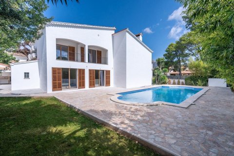 Villa en venta en Pollenca, Mallorca, España 6 dormitorios, 536 m2 No. 143401 - foto 1