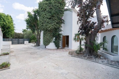 Villa en venta en Pollenca, Mallorca, España 6 dormitorios, 536 m2 No. 143401 - foto 10