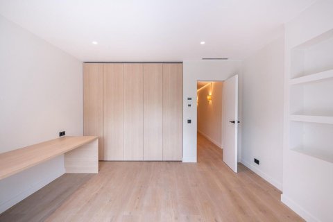 Villa en venta en Pollenca, Mallorca, España 6 dormitorios, 536 m2 No. 143401 - foto 28