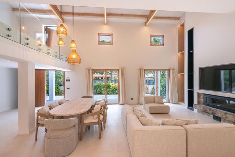 Villa en venta en Pollenca, Mallorca, España 6 dormitorios, 536 m2 No. 143401 - foto 15