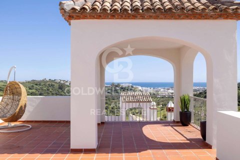Hus till salu i Estepona, Malaga, Spanien 3 sovrum, 261 kvm. Nr. 158478 - foto 5