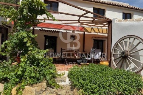 House for sale in Casares, Malaga, Spain 4 bedrooms, 200 sq.m. No. 158473 - photo 25