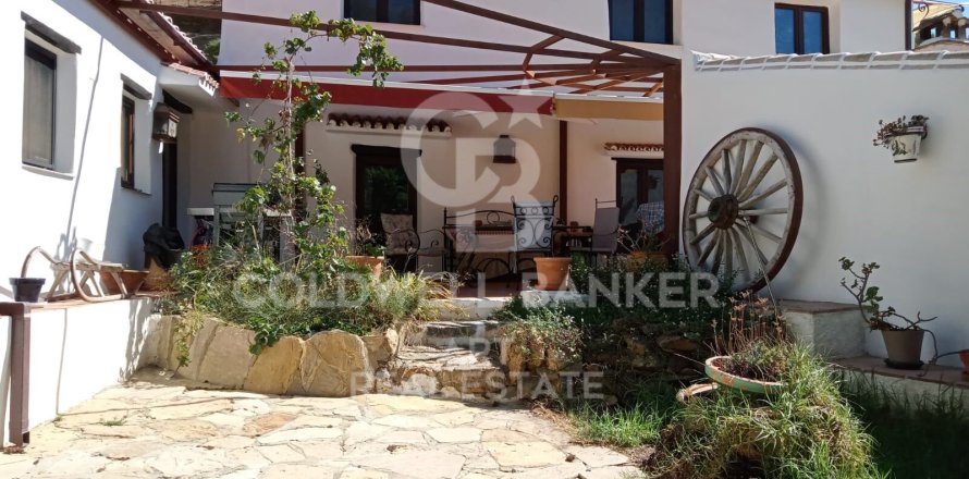 House in Casares, Malaga, Spain 4 bedrooms, 200 sq.m. No. 158473