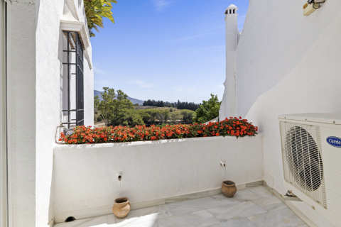 Townhouse for sale Nueva Andalucia, Malaga, Spain 4 bedrooms, 255 sq.m. No. 109653 - photo 10