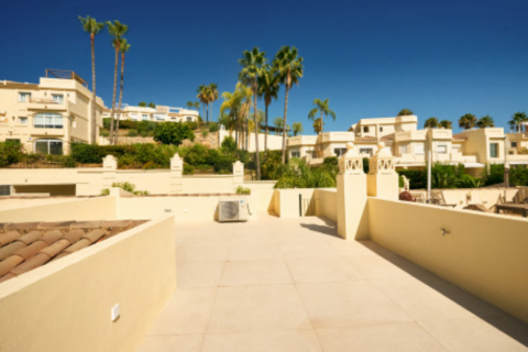 Townhouse for sale Benahavis, Malaga, Spain 3 bedrooms, 240 sq.m. No. 109593 - photo 10