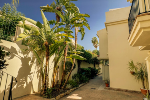 Townhouse for sale Benahavis, Malaga, Spain 3 bedrooms, 240 sq.m. No. 109593 - photo 5