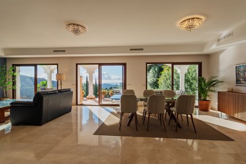House for sale Benahavis, Malaga, Spain 4 bedrooms, 519 sq.m. No. 109648 - photo 15