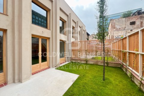 Duplex à vendre à Barcelona, Espagne, 2 chambres, 164 m2 No. 179180 - photo 27