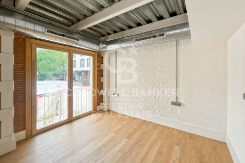 Duplex à vendre à Barcelona, Espagne, 2 chambres, 164 m2 No. 179180 - photo 17