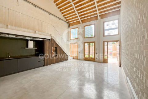 Duplex à vendre à Barcelona, Espagne, 2 chambres, 164 m2 No. 179180 - photo 2
