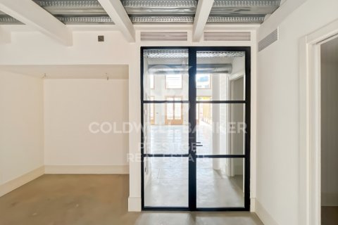 Duplex à vendre à Barcelona, Espagne, 2 chambres, 164 m2 No. 179180 - photo 21