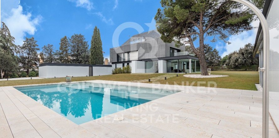 House à Pozuelo de Alarcon, Madrid, Espagne 7 chambres, 700 m2 No. 179178