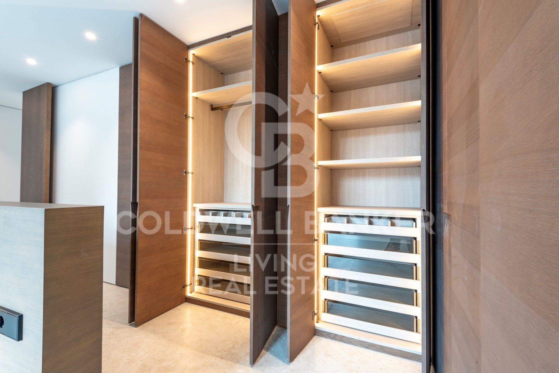 Dom w Pozuelo de Alarcon, Madrid, Hiszpania 7 sypialni, 700 mkw. nr 179178