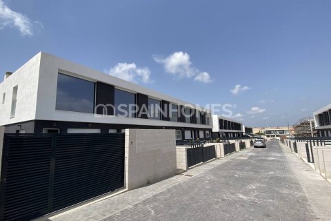 Villa in Santa Pola, Alicante, Spain 2 bedrooms, 70 sq.m. No. 69254