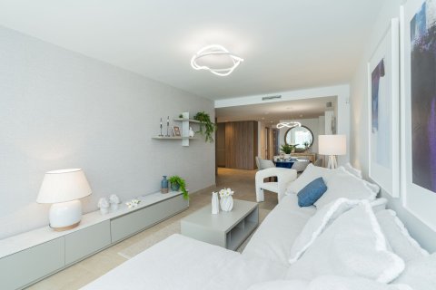 Apartament w Estepona, Malaga, Hiszpania 2 sypialnie, 83.76 mkw. nr 174365 – zdjęcie 14