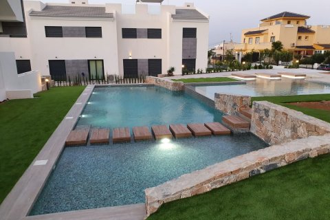 Bungalowi myytävänä Torrevieja, Alicante, Espanja, 3 makuuhuonetta, 74 m2 No. 163523 - kuva 23