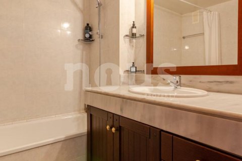 Apartment for sale in Los Cristianos, Tenerife, Spain 1 bedroom, 53 sq.m. No. 141406 - photo 12