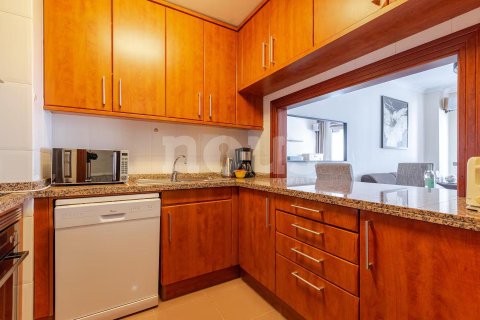 Apartment for sale in Los Cristianos, Tenerife, Spain 1 bedroom, 53 sq.m. No. 141406 - photo 8