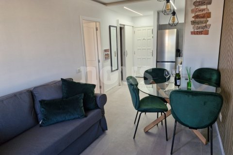 Apartment for sale in Los Cristianos, Tenerife, Spain 1 bedroom, 60 sq.m. No. 141403 - photo 12