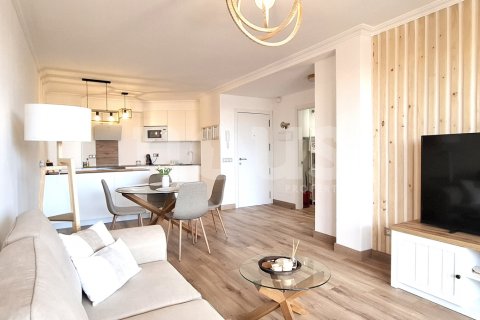 Apartment for sale in Tenerife, Spain 1 bedroom, 60 sq.m. No. 141402 - photo 1