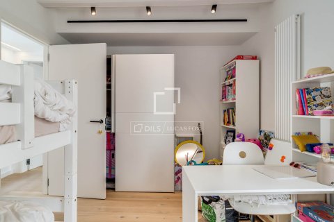 Lägenhet för uthyrning i Barcelona, Spanien 3 sovrum, 156 kvm. Nr. 161365 - foto 29
