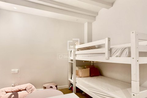 Lägenhet för uthyrning i Barcelona, Spanien 3 sovrum, 156 kvm. Nr. 161365 - foto 21