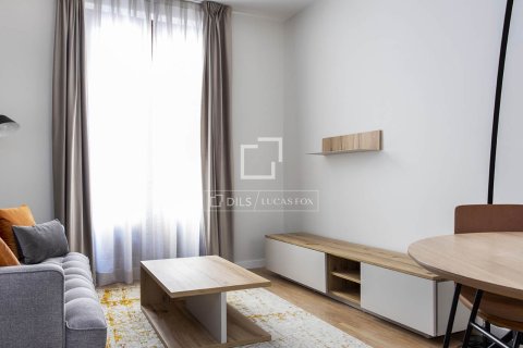 Lägenhet för uthyrning i Barcelona, Spanien 2 sovrum, 72 kvm. Nr. 161367 - foto 5