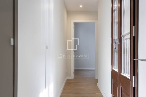Lägenhet för uthyrning i Barcelona, Spanien 2 sovrum, 72 kvm. Nr. 161367 - foto 15