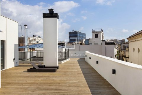 Lägenhet för uthyrning i Barcelona, Spanien 2 sovrum, 72 kvm. Nr. 161367 - foto 18