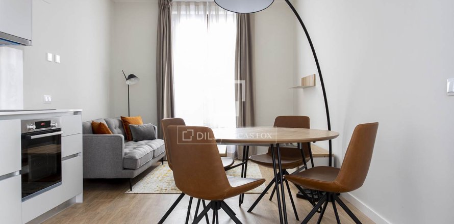 Lägenhet i Barcelona, Spanien 2 sovrum, 72 kvm. Nr. 161367