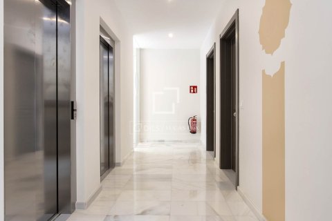 Lägenhet för uthyrning i Barcelona, Spanien 2 sovrum, 72 kvm. Nr. 161367 - foto 24