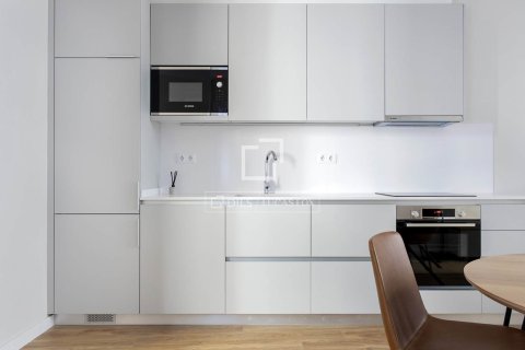 Lägenhet för uthyrning i Barcelona, Spanien 2 sovrum, 72 kvm. Nr. 161367 - foto 7