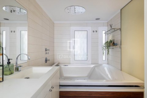 Lägenhet för uthyrning i Barcelona, Spanien 2 sovrum, 185 kvm. Nr. 161364 - foto 21