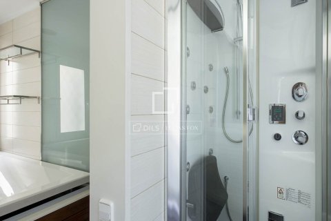 Lägenhet för uthyrning i Barcelona, Spanien 2 sovrum, 185 kvm. Nr. 161364 - foto 22