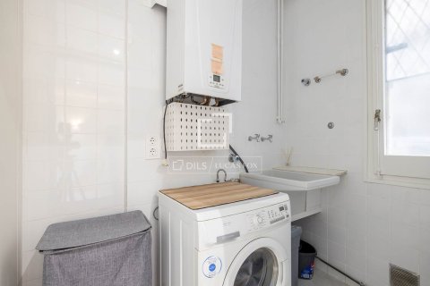 Lägenhet för uthyrning i Barcelona, Spanien 2 sovrum, 185 kvm. Nr. 161364 - foto 29