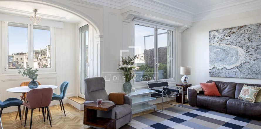 Lägenhet i Barcelona, Spanien 2 sovrum, 185 kvm. Nr. 161364