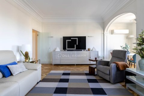 Lägenhet för uthyrning i Barcelona, Spanien 2 sovrum, 185 kvm. Nr. 161364 - foto 5