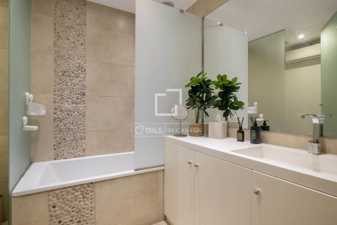 Lägenhet för uthyrning i Barcelona, Spanien 2 sovrum, 185 kvm. Nr. 161364 - foto 27